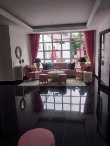 Gallery image 2