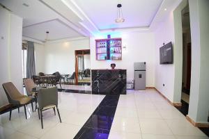 Gallery image 2