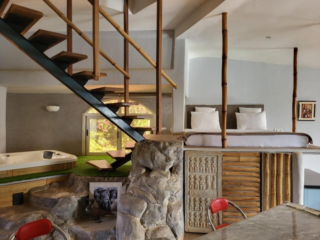 Gallery image 2