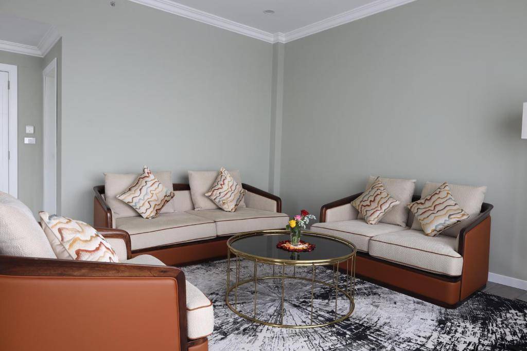 Gallery image 1