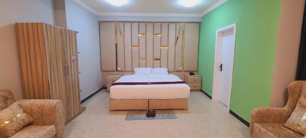 Gallery image 2
