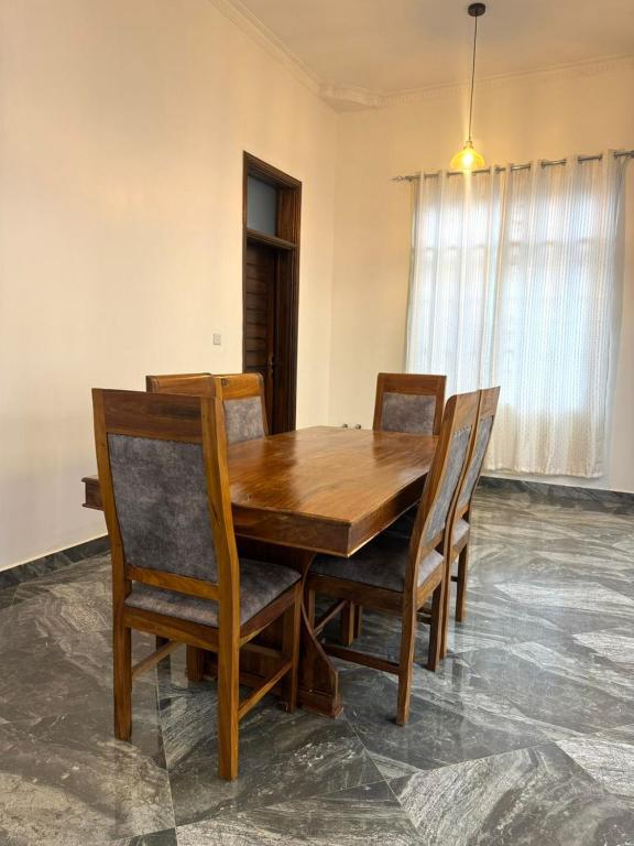 Gallery image 2