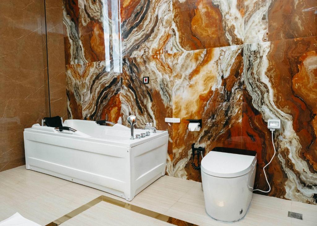 Gallery image 2