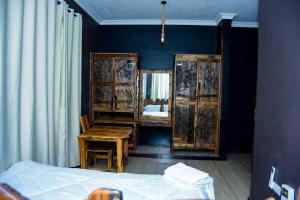 Gallery image 2