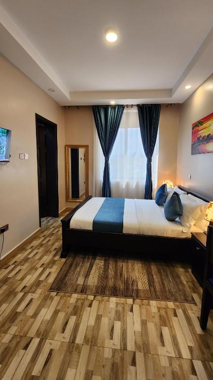 Standard Twin Room with garden view