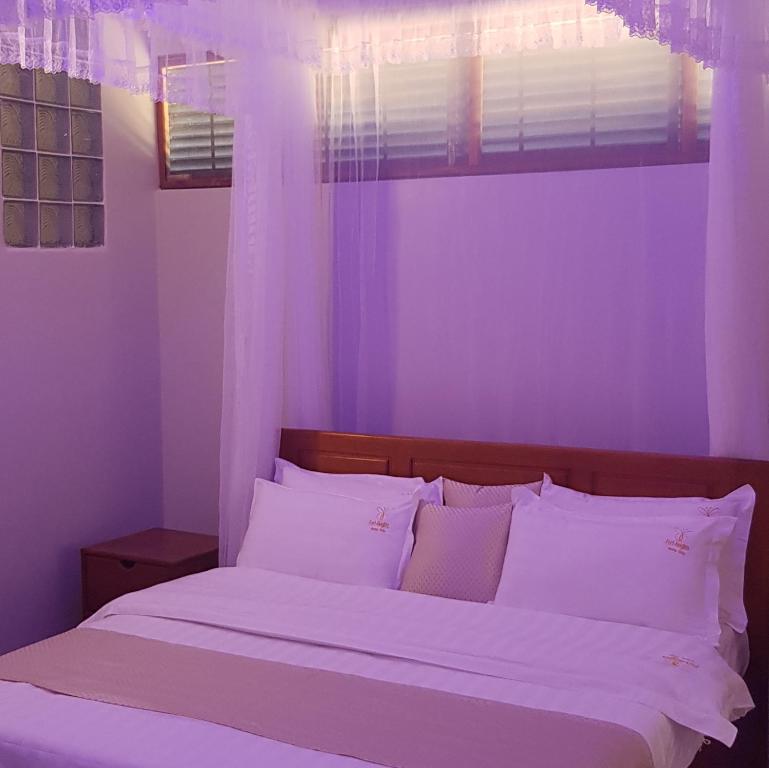Deluxe  Twin  Room