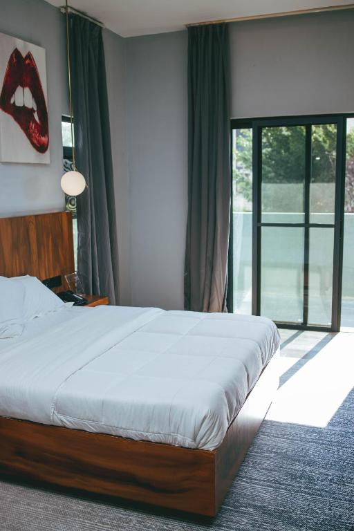 Standard queen Room